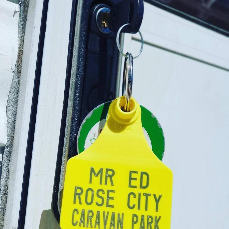Rose City Caravan Park Warwick Exterior photo